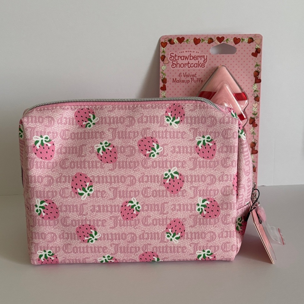 ☀️Juicy Couture Pink Strawberry Print Cosmetic Bag with Makeup Puffs Bundle. - Picture 3 of 6